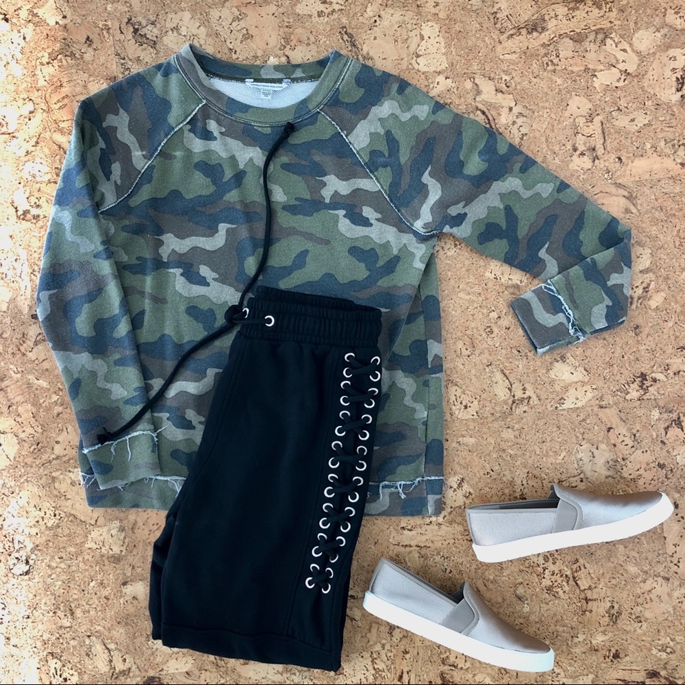 American Eagle Outfitters Camo Sweatshirt,sz Small